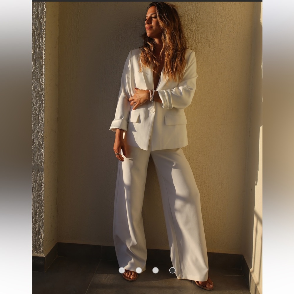 Elegant Cream Women's Pantsuit